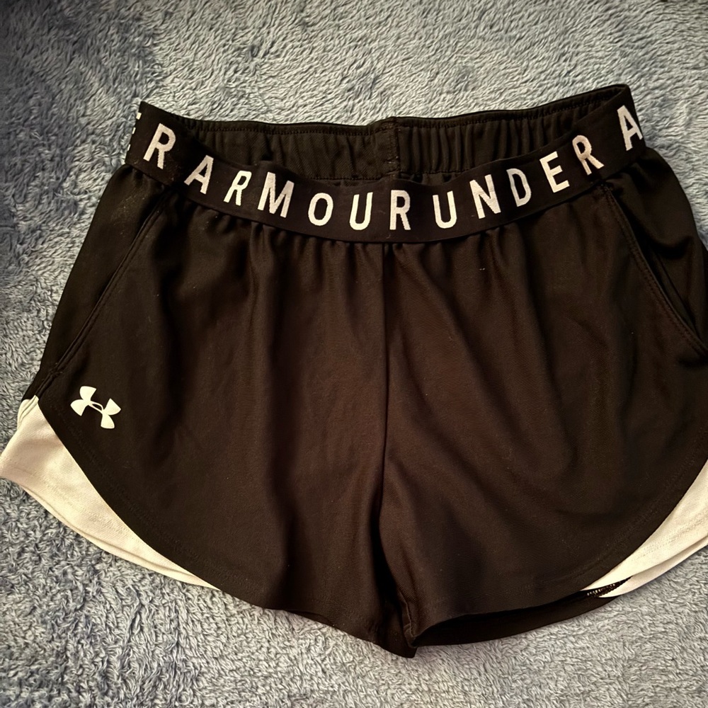 Under Armour Women's Black and White Athletic Shorts S/M